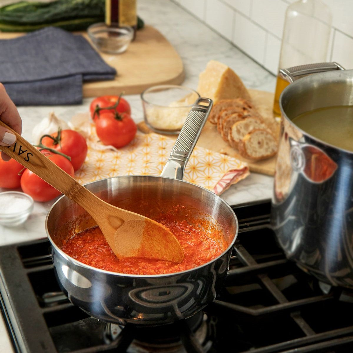 SAVEUR Selects Voyage Tri-Ply Saucepan with Insulated Lid