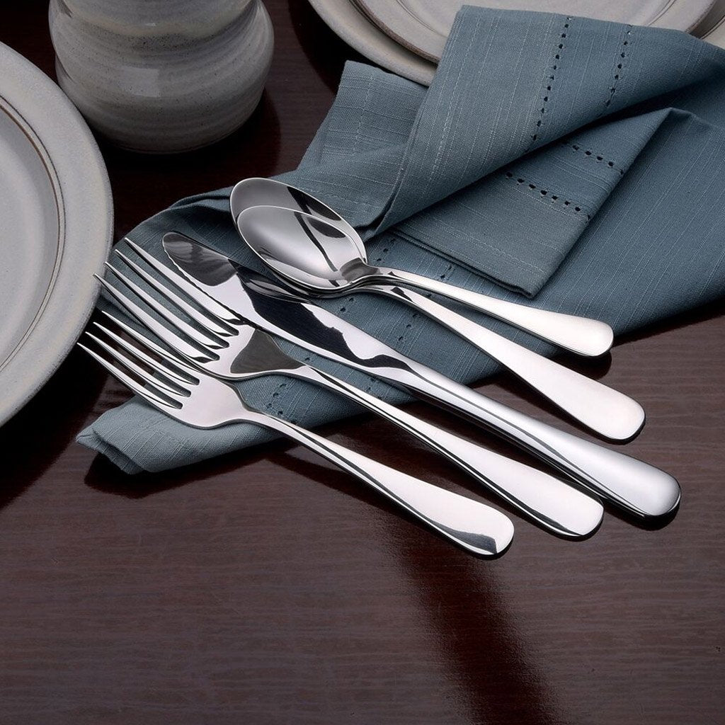 https://buymeonce.com/cdn/shop/products/Annapolis_place_Setting_-_lifestyle-1-LIBERTY_FLATWARE-MADE-IN-AMERICA-DURABLE-QUALITY.jpg?v=1652355715